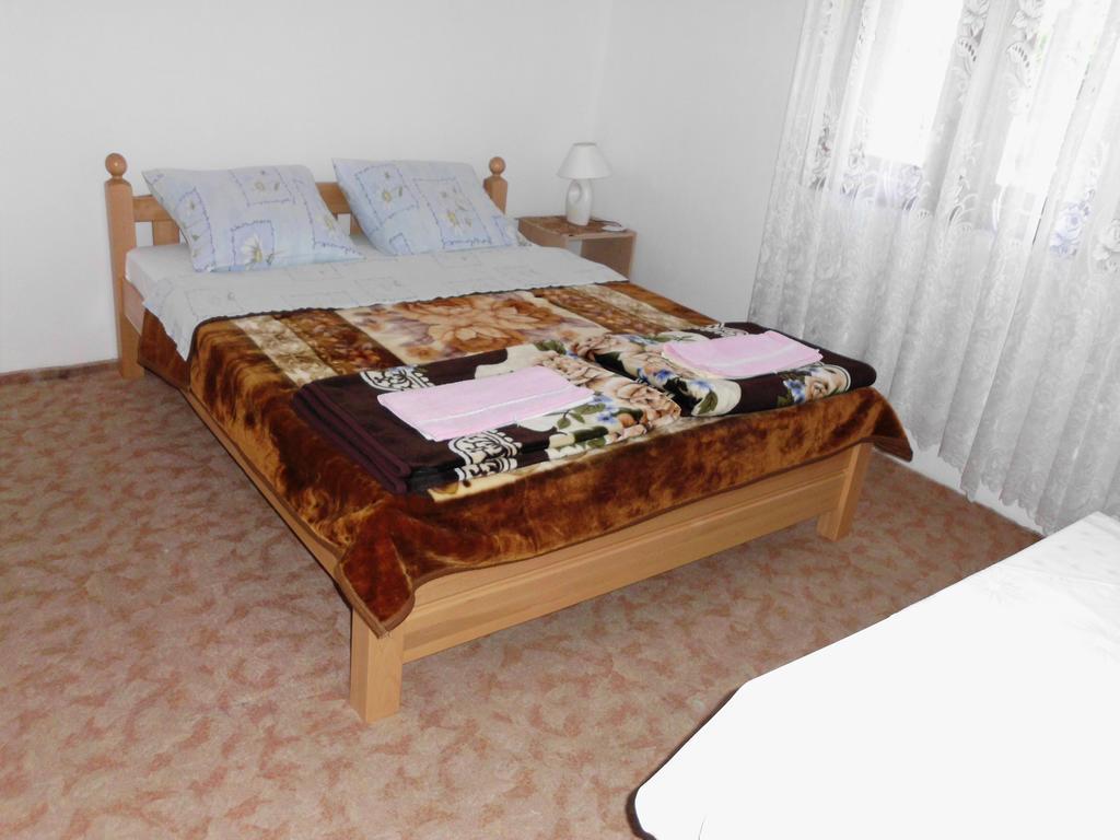 Guest House Krga โคเรนนิซา ห้อง รูปภาพ