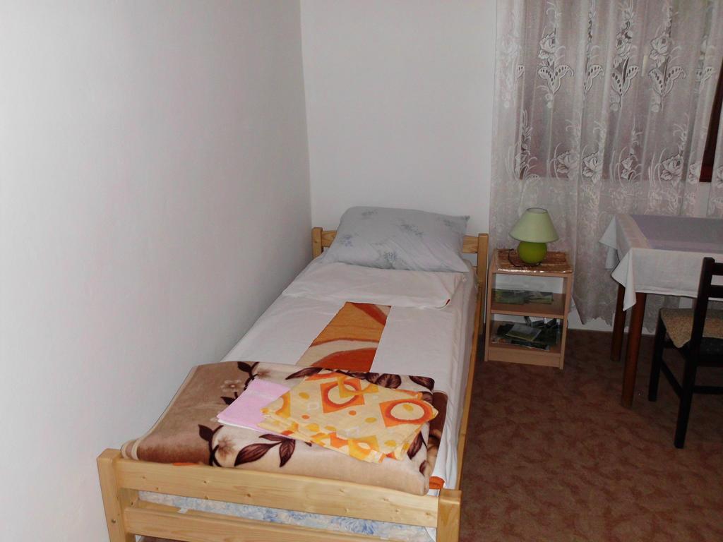 Guest House Krga โคเรนนิซา ห้อง รูปภาพ